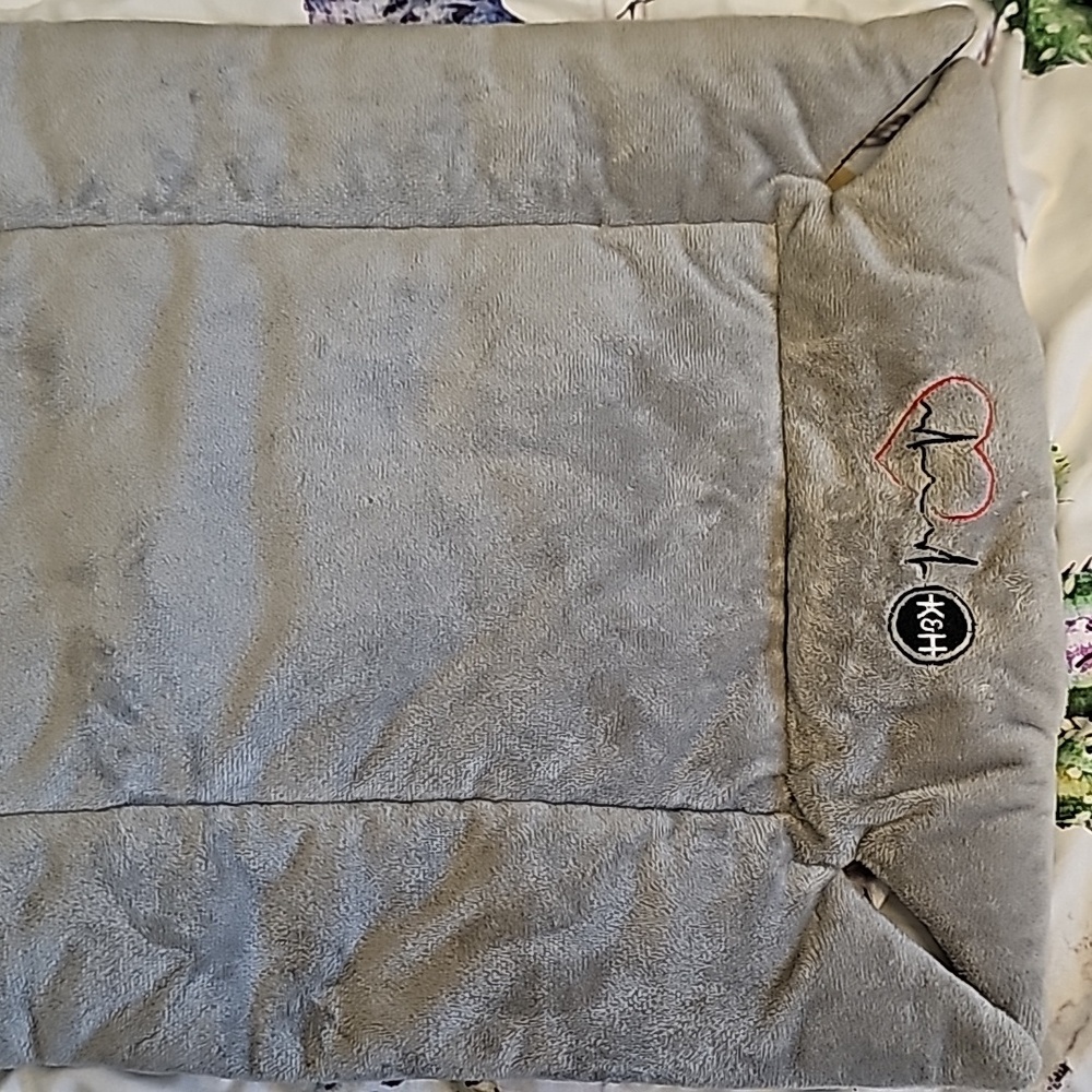 Puppy bed with heartbeat device - Picture 1 of 3